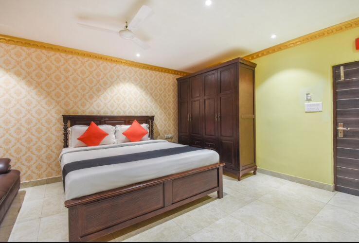 Calcutta Queen Калькутта Экстерьер фото